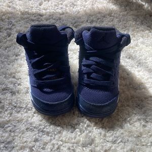 Jordan 5 Retro SE. Midnight Navy/ Black. Size: 4c. Box included.